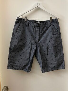 Express Men's Charcoal Palm-Print Flat Front Shorts